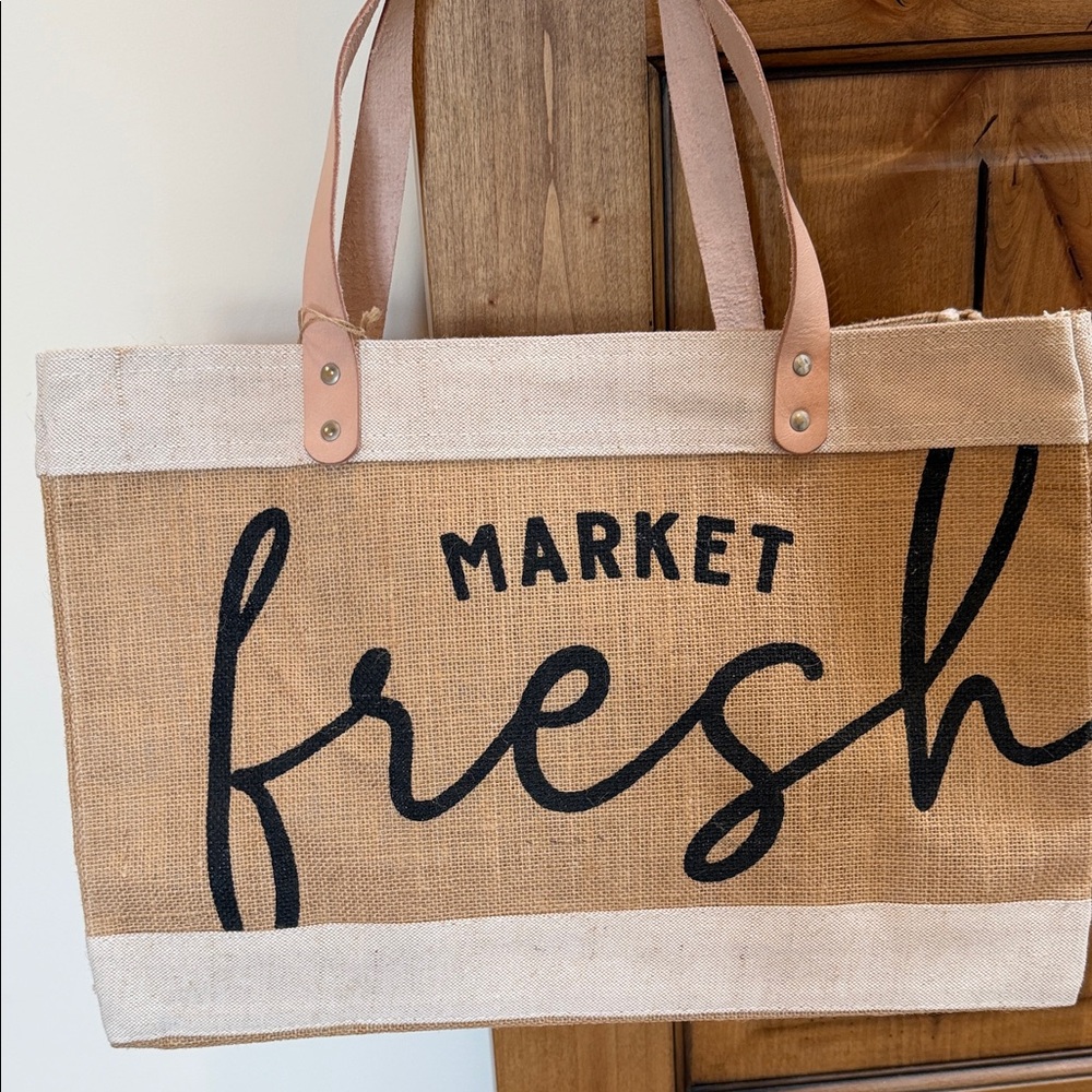 NEW Fresh Market Jute Tote Bag - Natural with Pink Handles